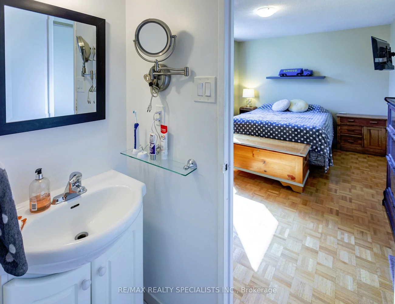 966, Inverhouse, Clarkson, Mississauga