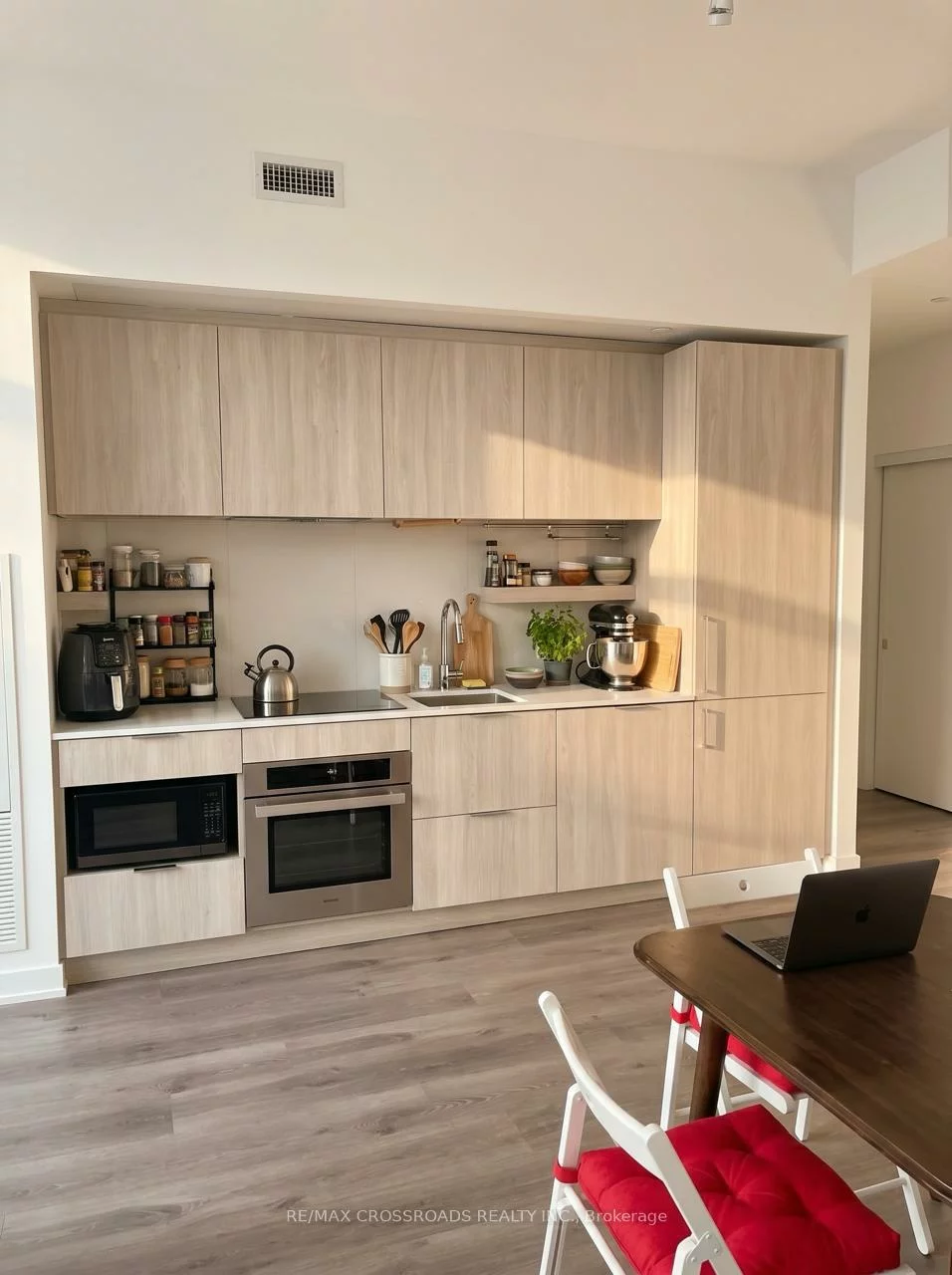28, Ann, Port Credit, Mississauga