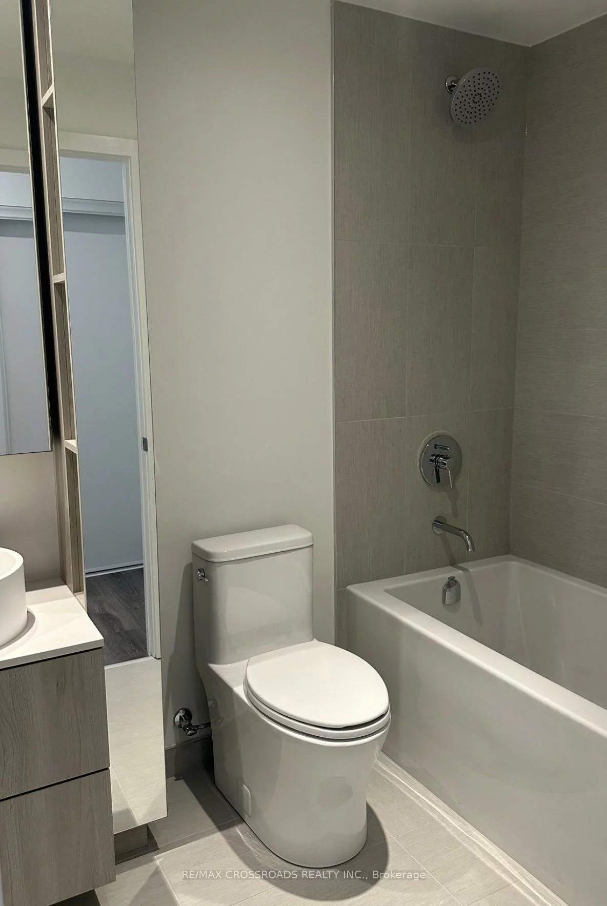 28, Ann, Port Credit, Mississauga
