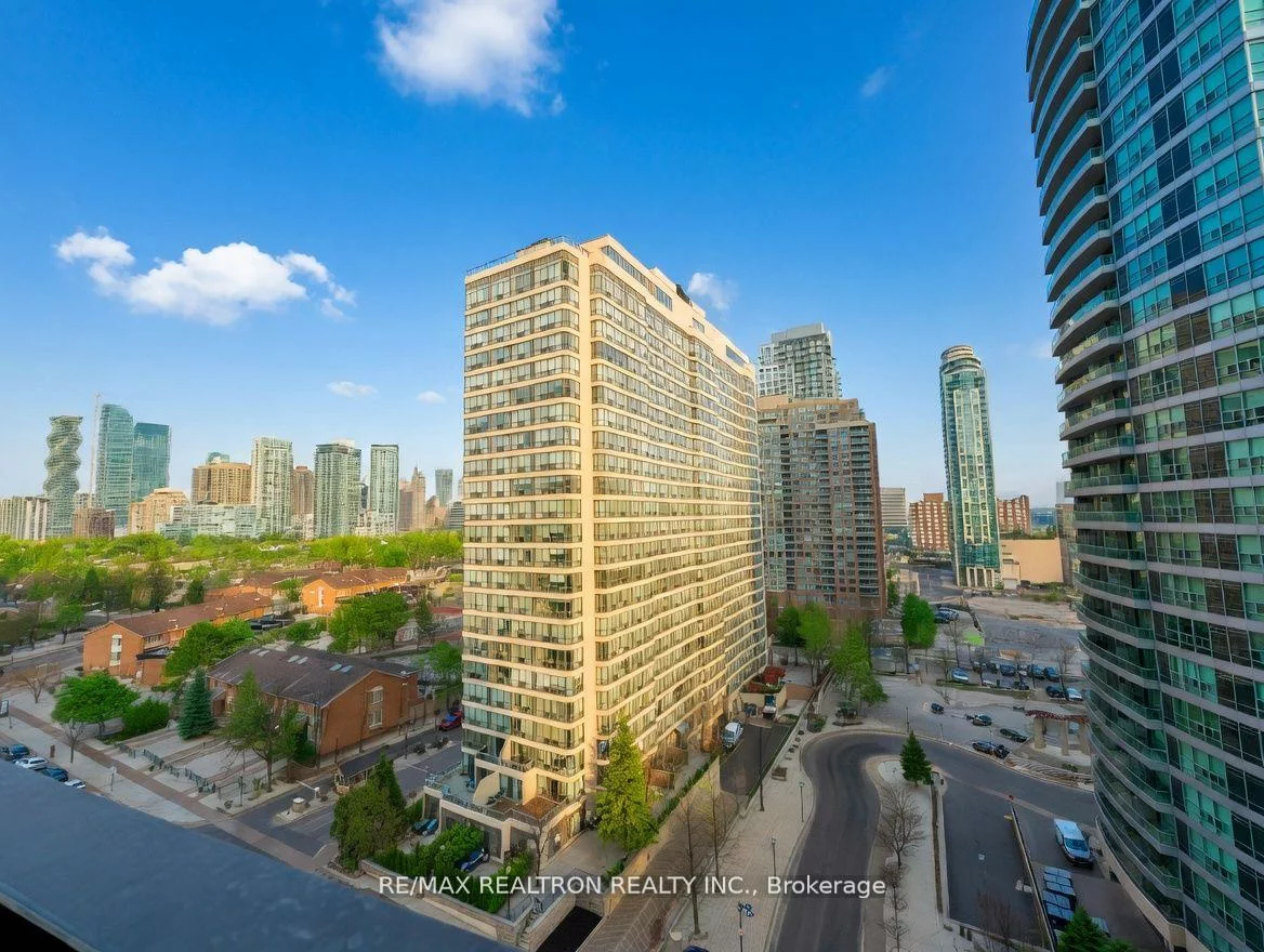 30, Elm, City Centre, Mississauga