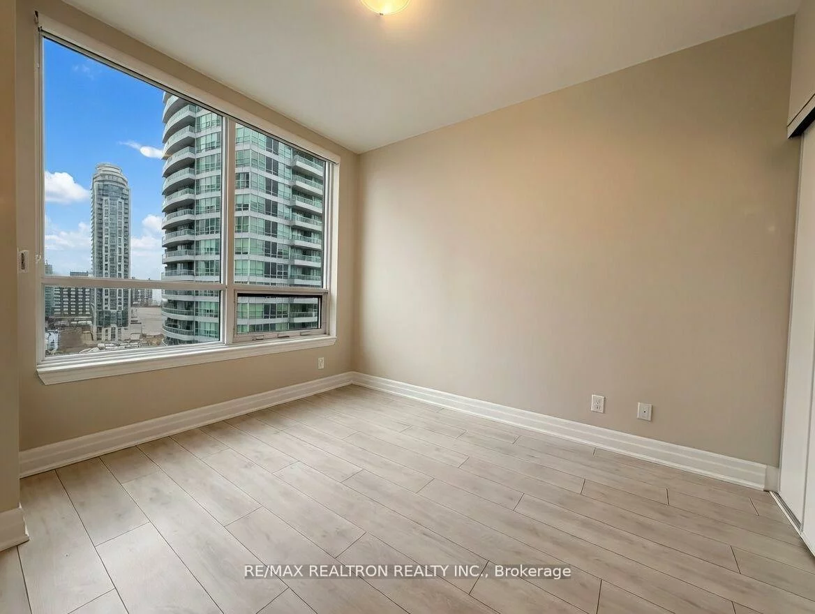 30, Elm, City Centre, Mississauga