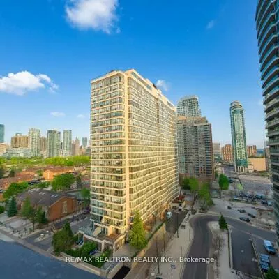 30, Elm, City Centre, Mississauga