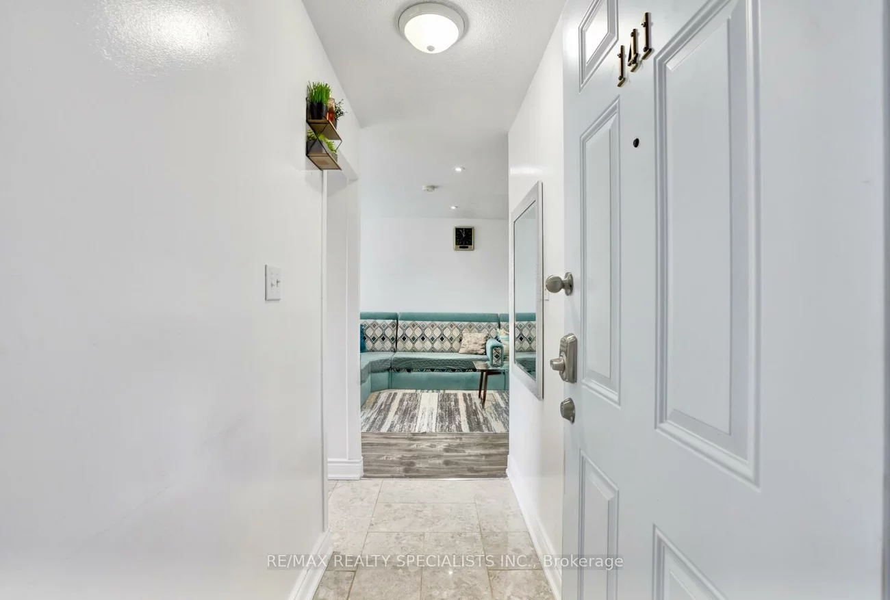 3040, Constitution, Applewood, Mississauga