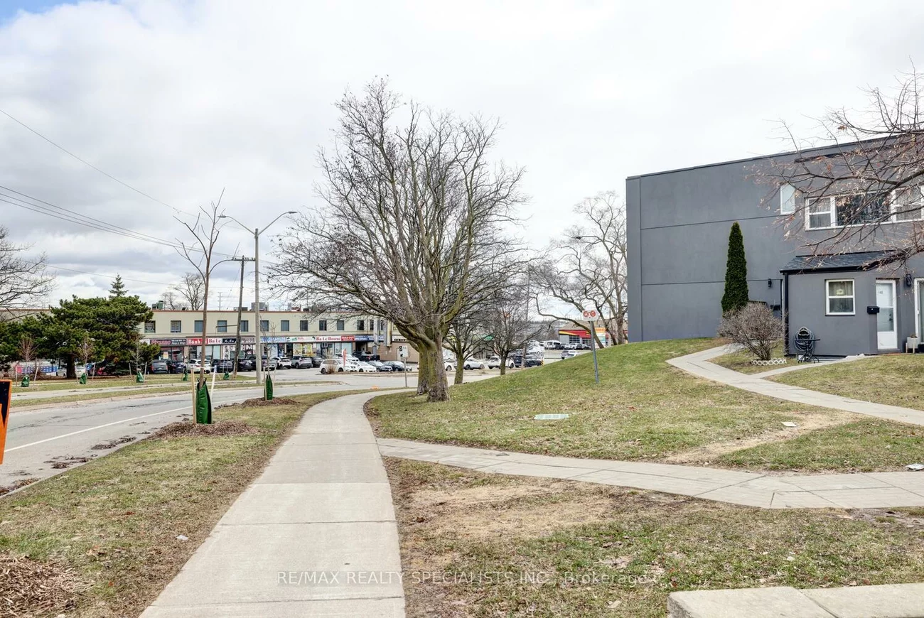 3040, Constitution, Applewood, Mississauga