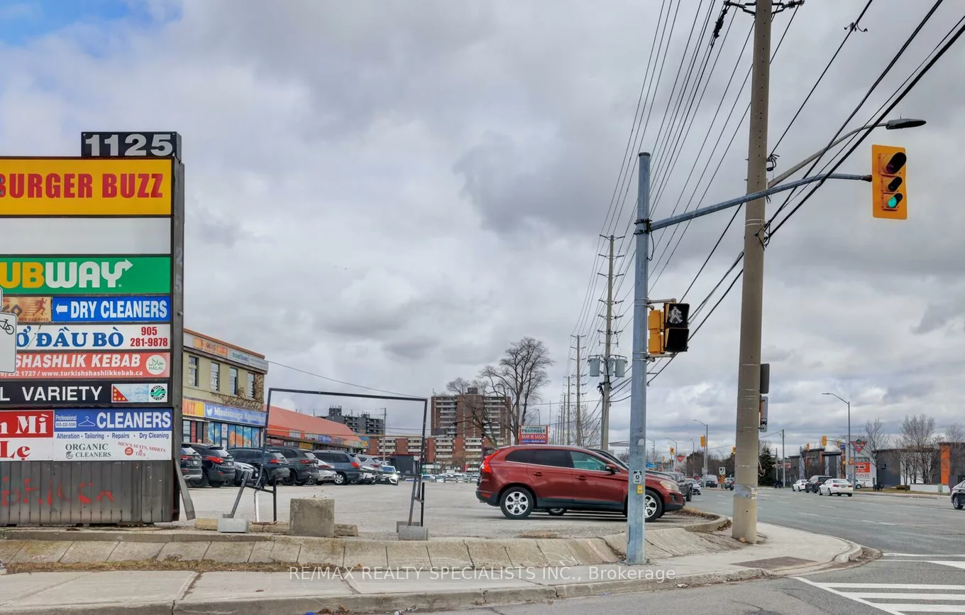 3040, Constitution, Applewood, Mississauga