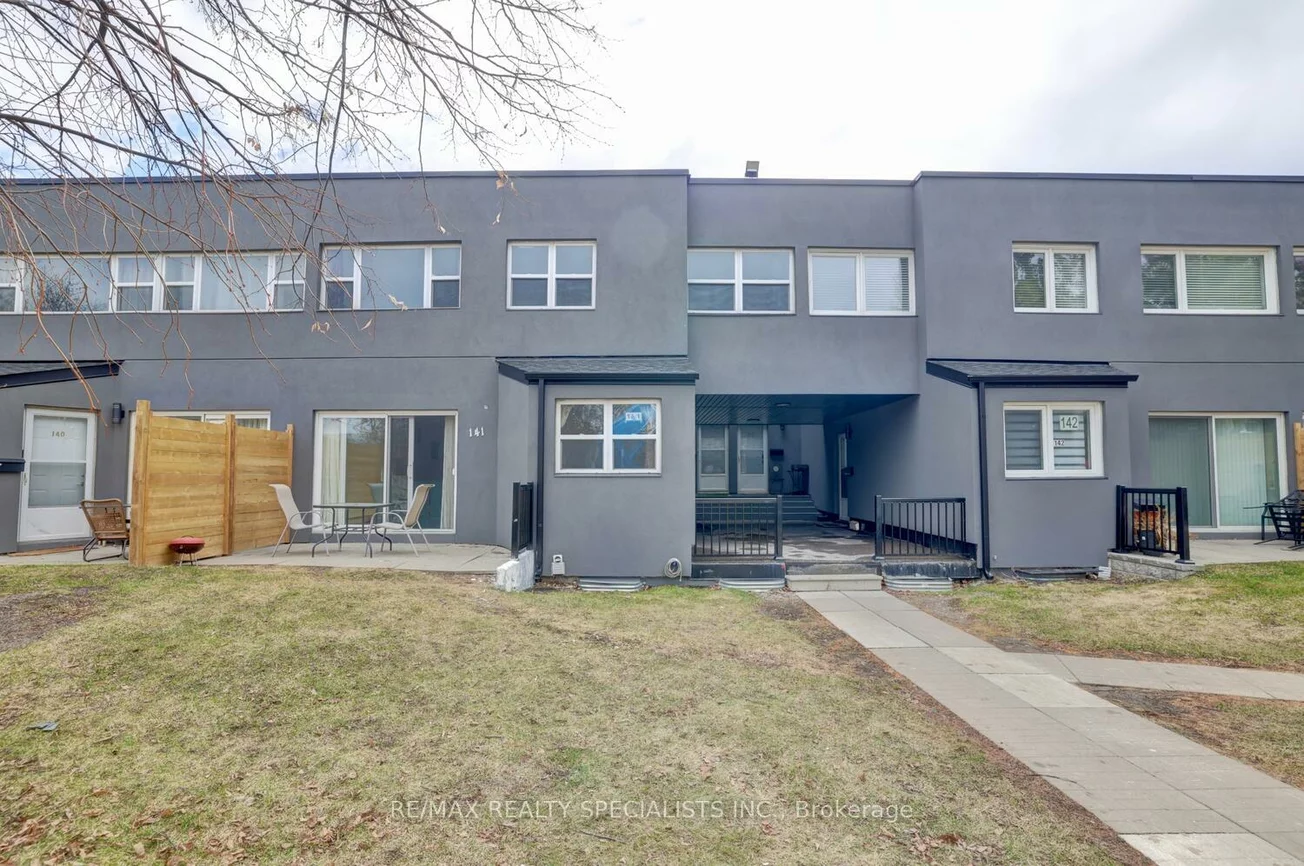 3040, Constitution, Applewood, Mississauga