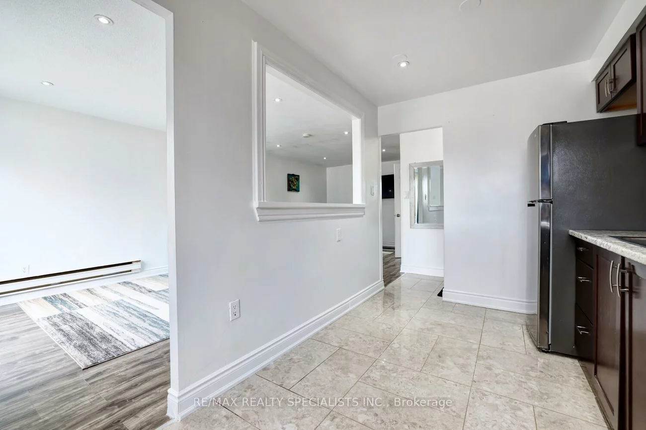 3040, Constitution, Applewood, Mississauga