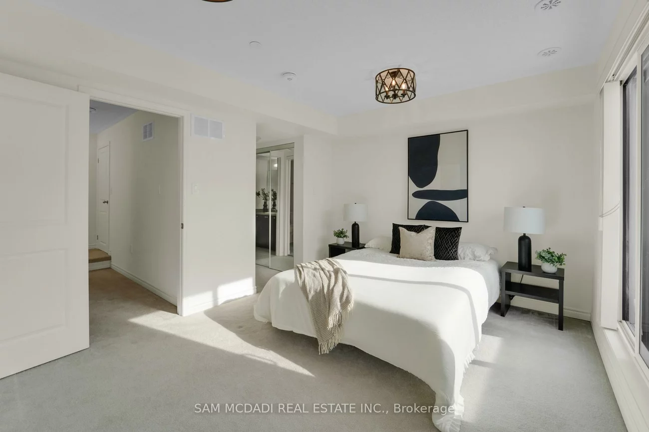 1150, Stroud, Clarkson, Mississauga