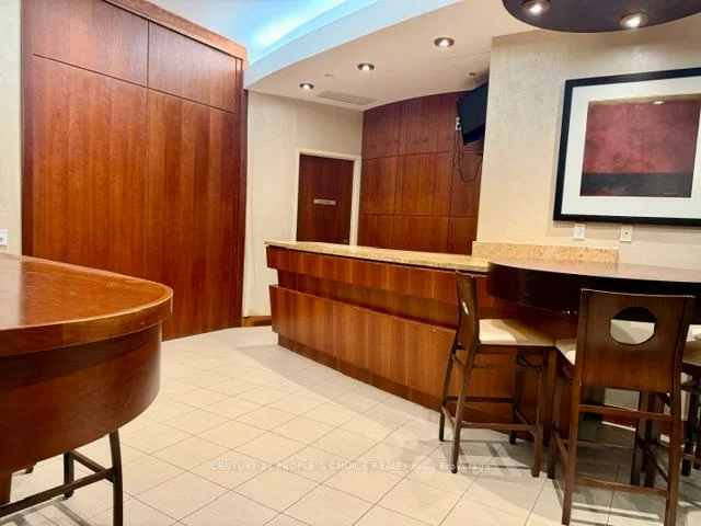 55, Strathaven, City Centre, Mississauga