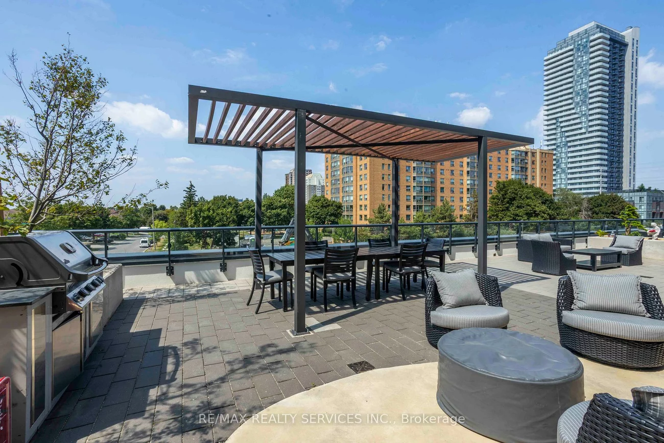 35, Watergarden, Hurontario, Mississauga