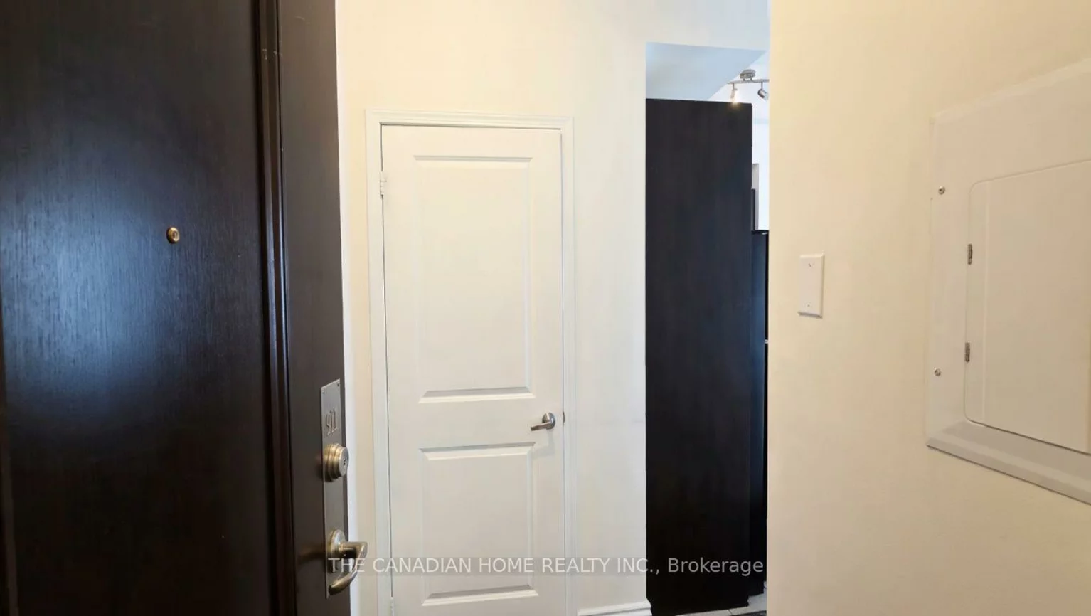 385, Prince Of Wales, City Centre, Mississauga