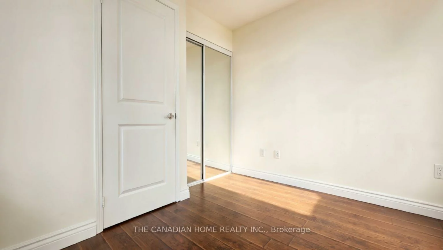 385, Prince Of Wales, City Centre, Mississauga
