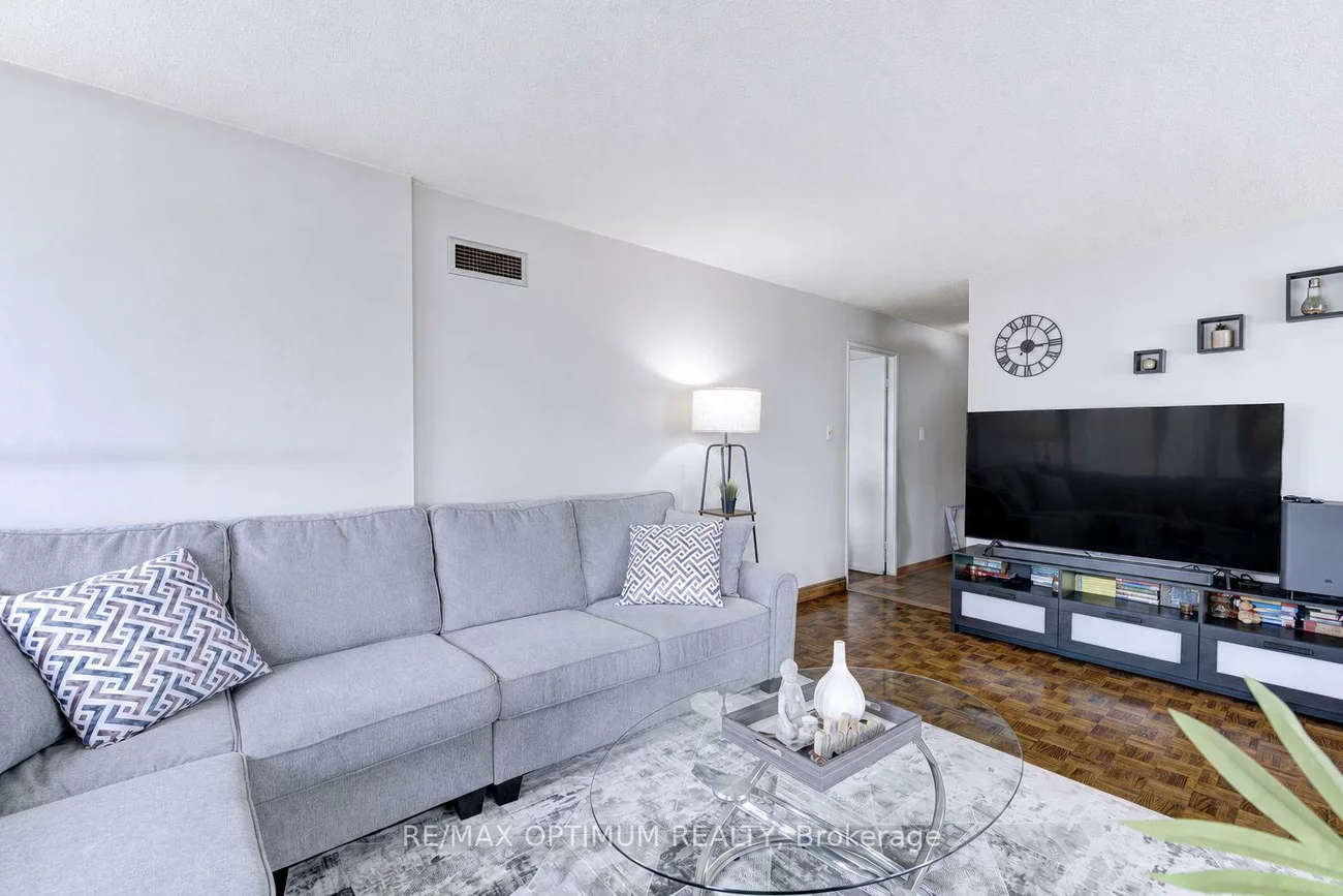 1580, Mississauga Valley, Mississauga Valleys, Mississauga