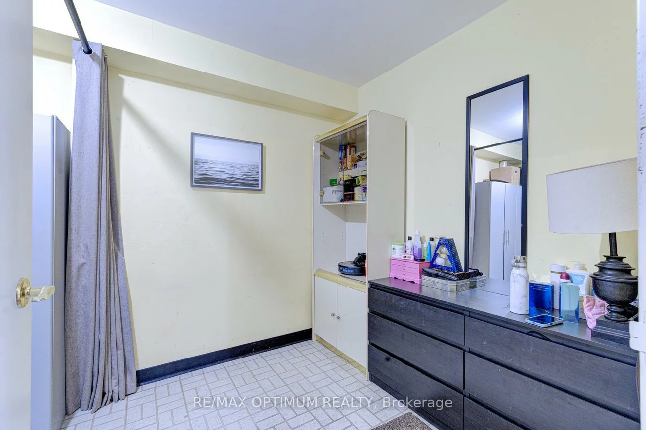 1580, Mississauga Valley, Mississauga Valleys, Mississauga