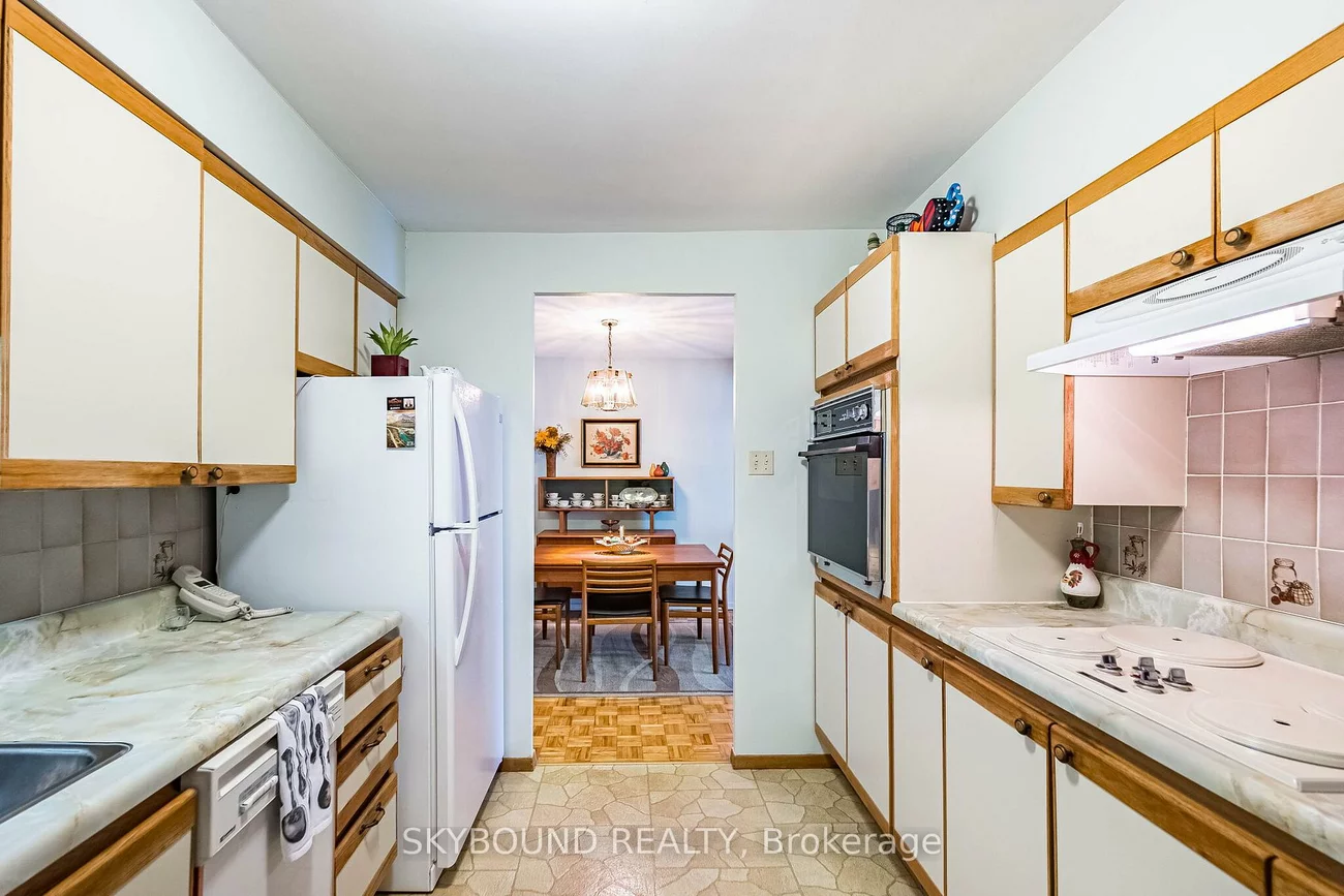 15, Elizabeth, Port Credit, Mississauga