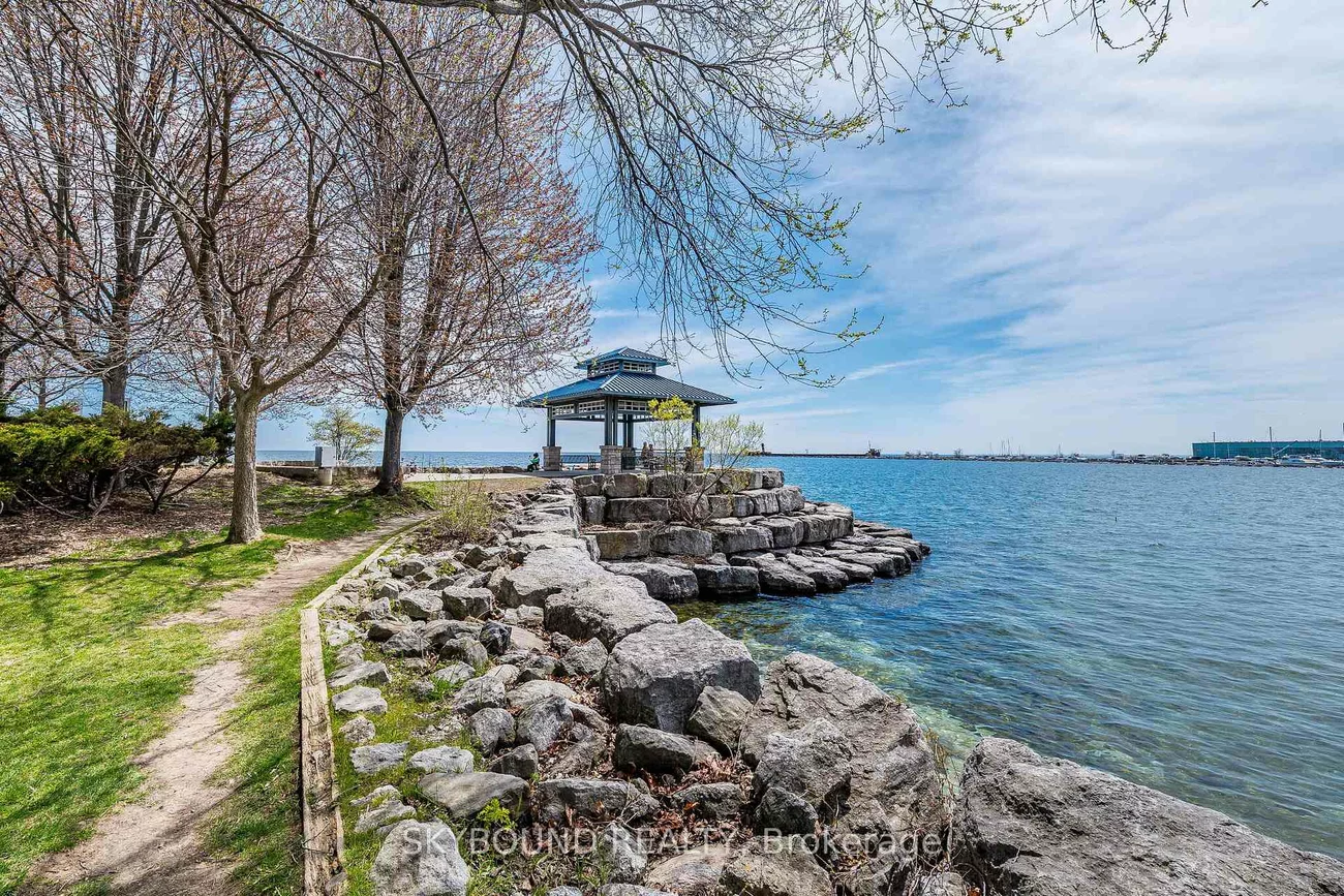 15, Elizabeth, Port Credit, Mississauga