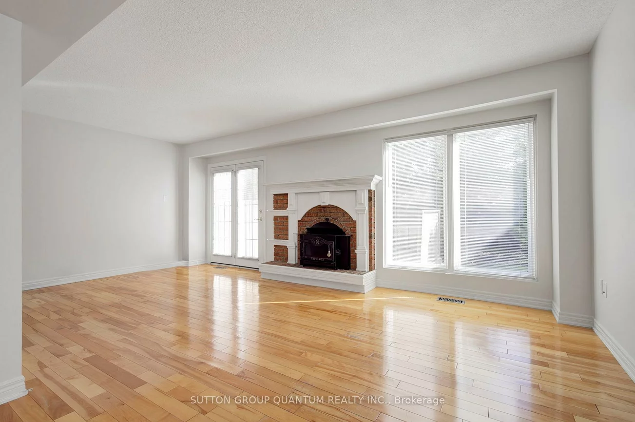 336, Queen, Streetsville, Mississauga