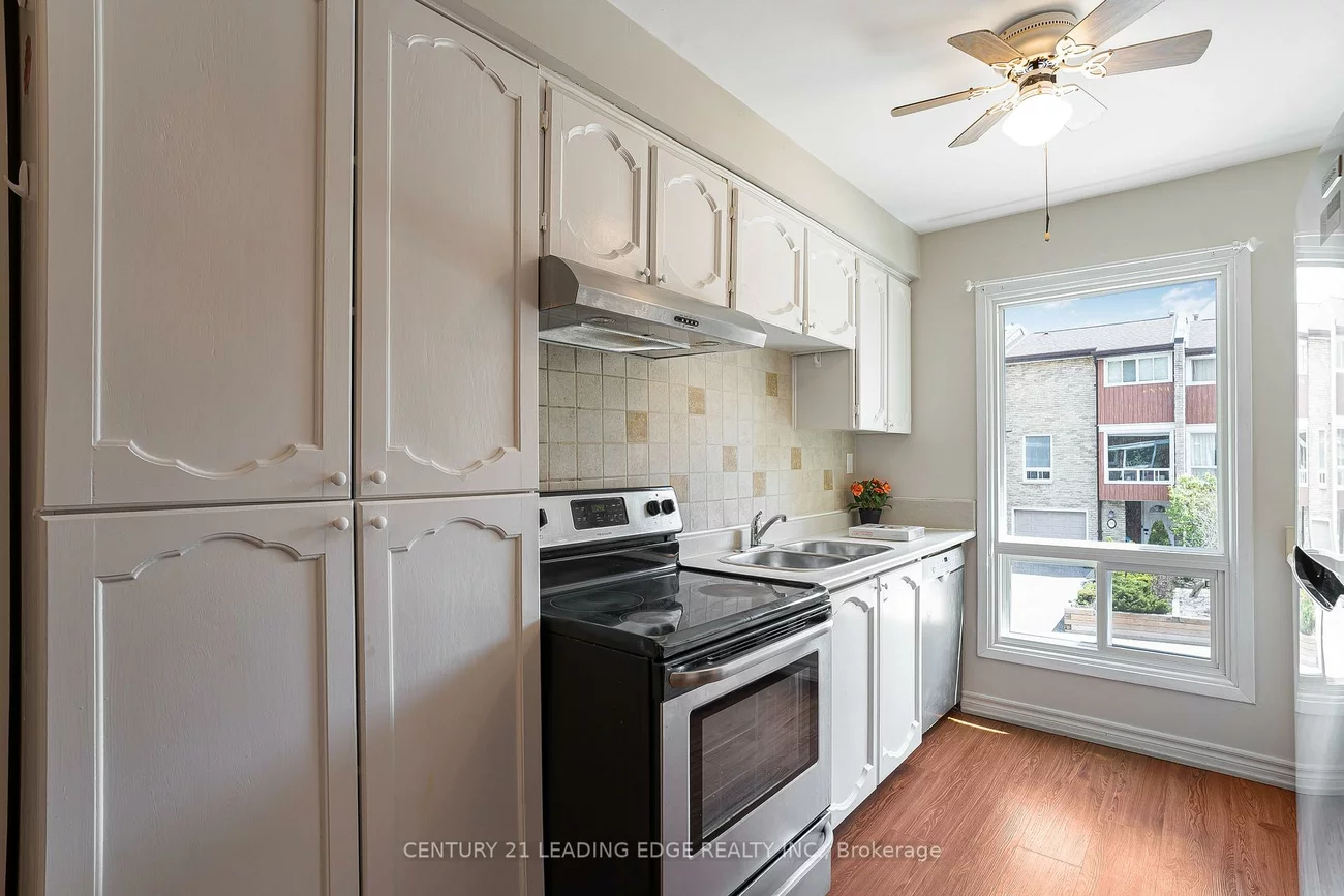 915, Inverhouse, Clarkson, Mississauga