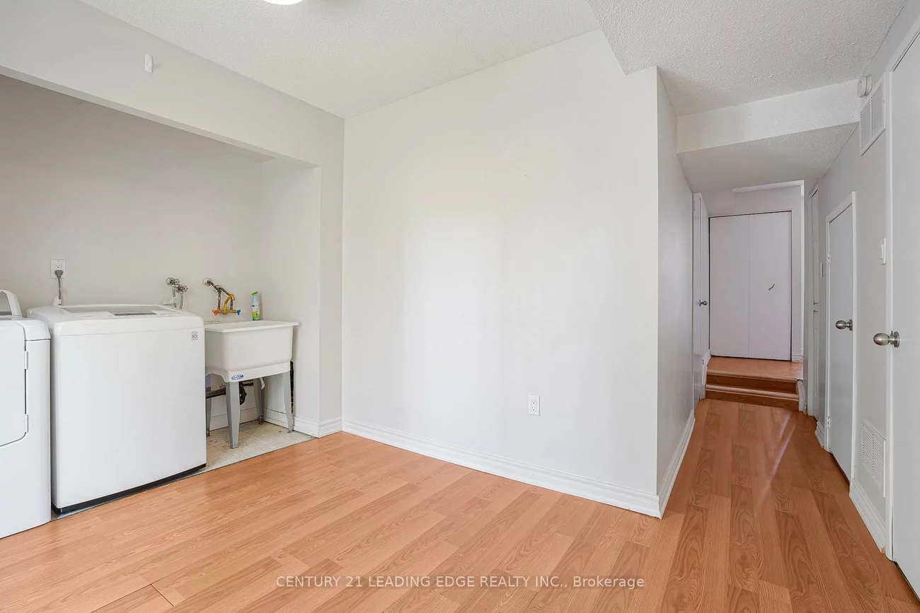 915, Inverhouse, Clarkson, Mississauga