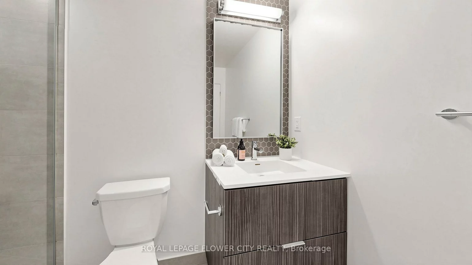 2520, Eglinton, Central Erin Mills, Mississauga
