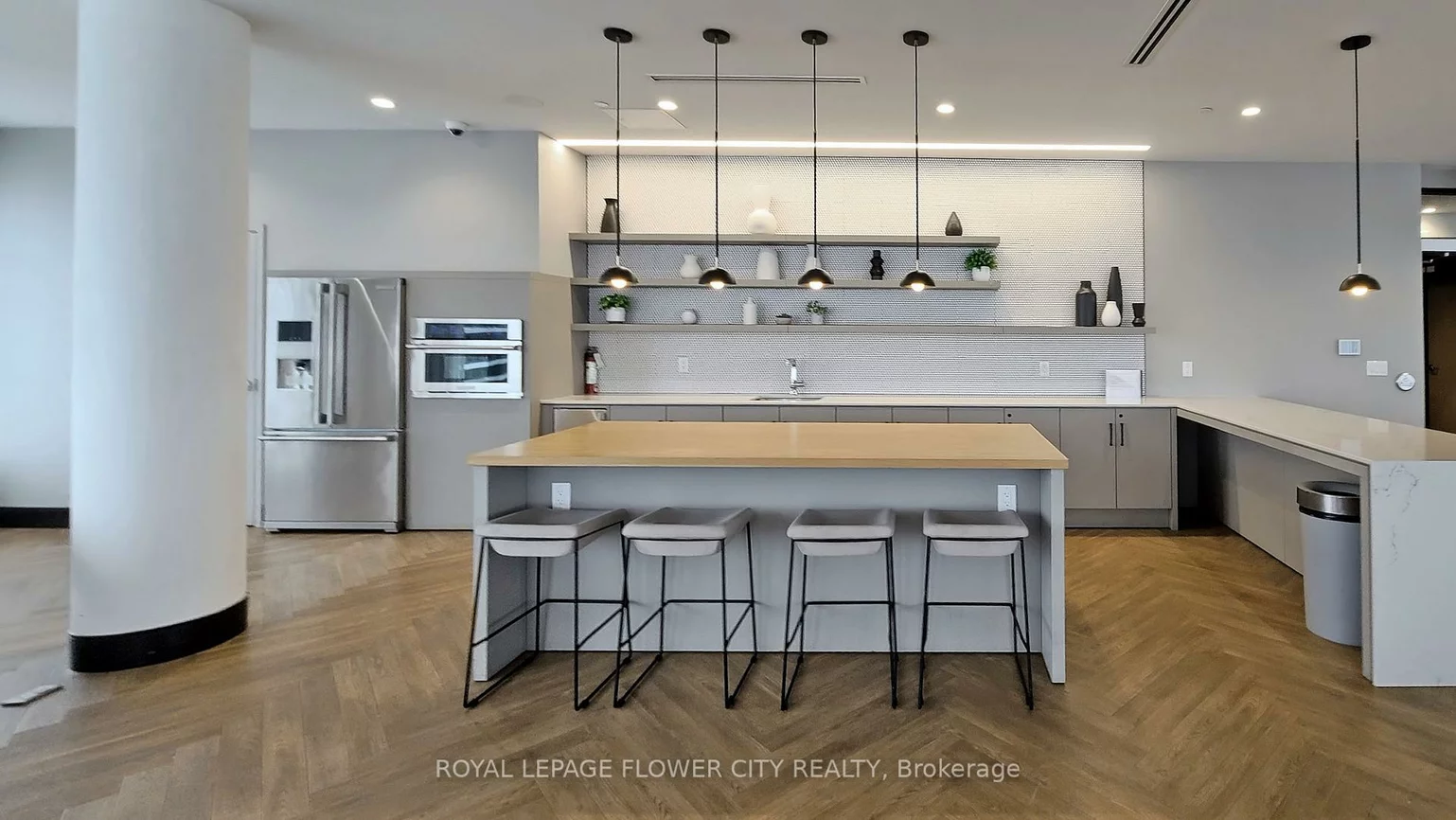 2520, Eglinton, Central Erin Mills, Mississauga