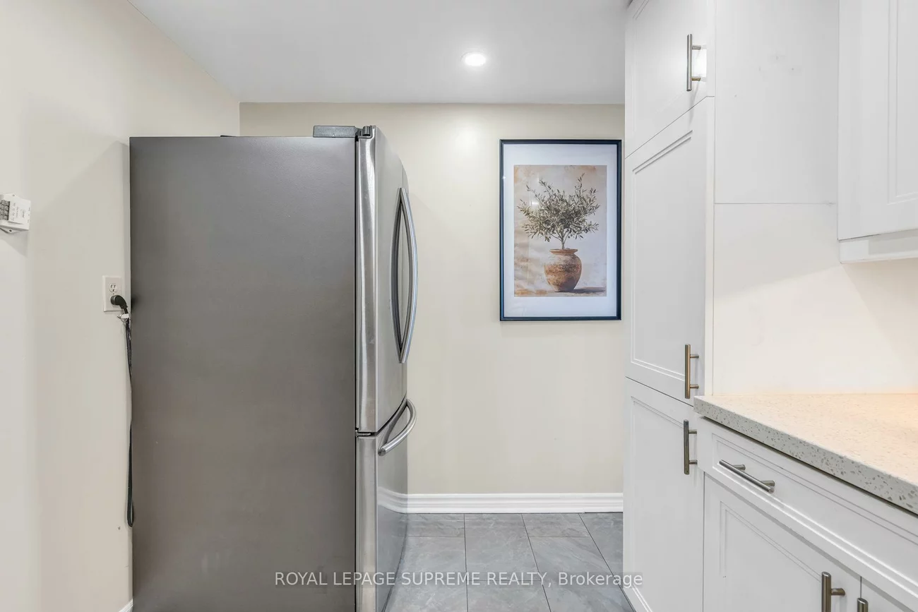 3590, Kaneff, Mississauga Valleys, Mississauga