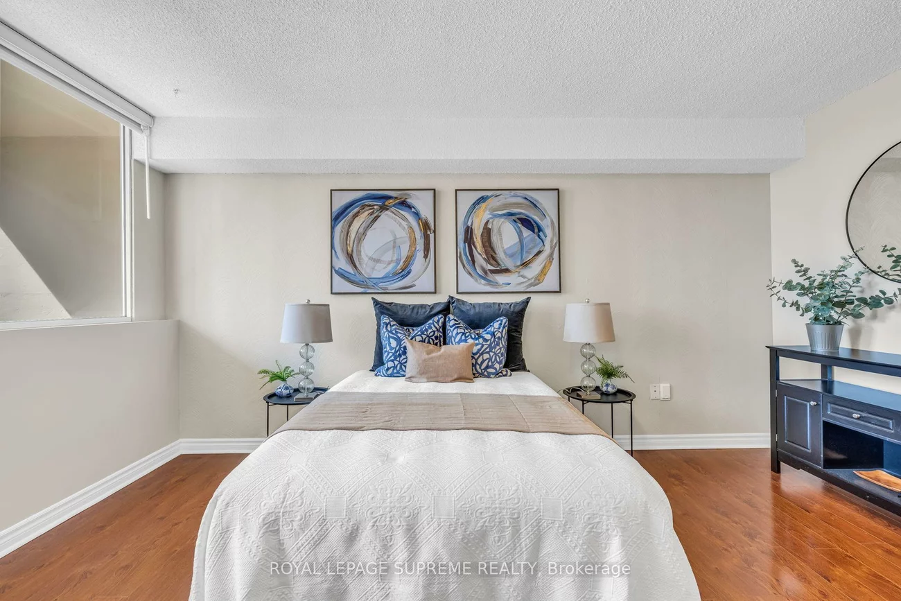 3590, Kaneff, Mississauga Valleys, Mississauga