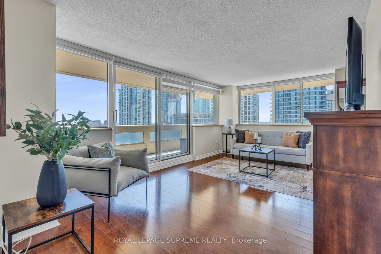 3590, Kaneff, Mississauga Valleys, Mississauga