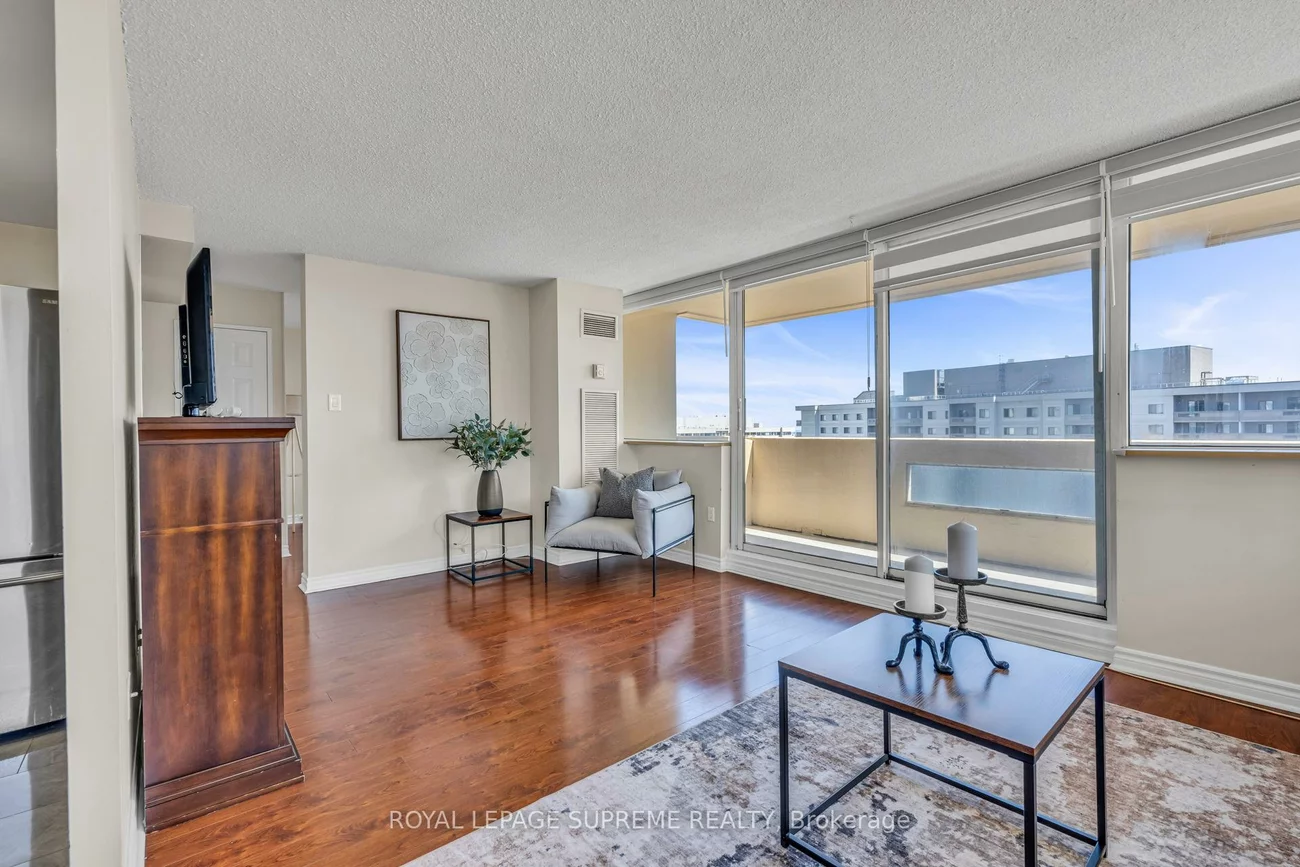 3590, Kaneff, Mississauga Valleys, Mississauga