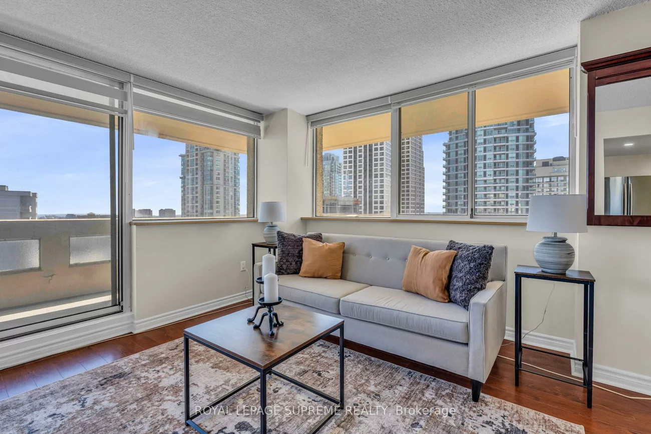 3590, Kaneff, Mississauga Valleys, Mississauga