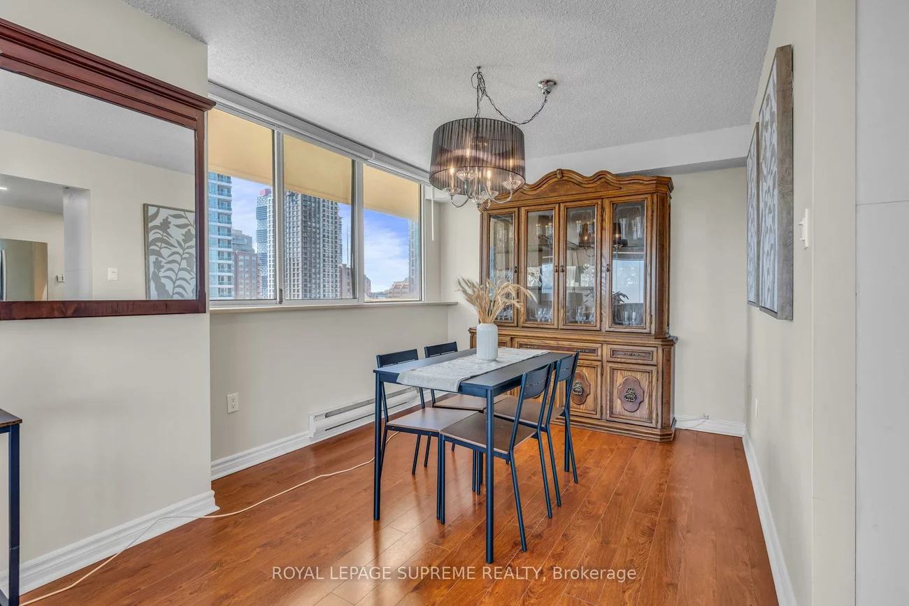 3590, Kaneff, Mississauga Valleys, Mississauga