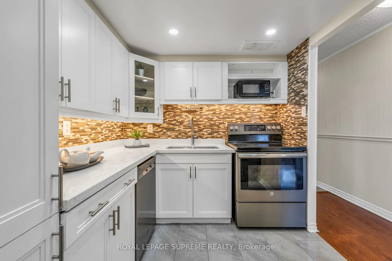 3590, Kaneff, Mississauga Valleys, Mississauga