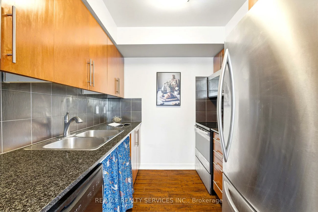 310, Burnhamthorpe, City Centre, Mississauga