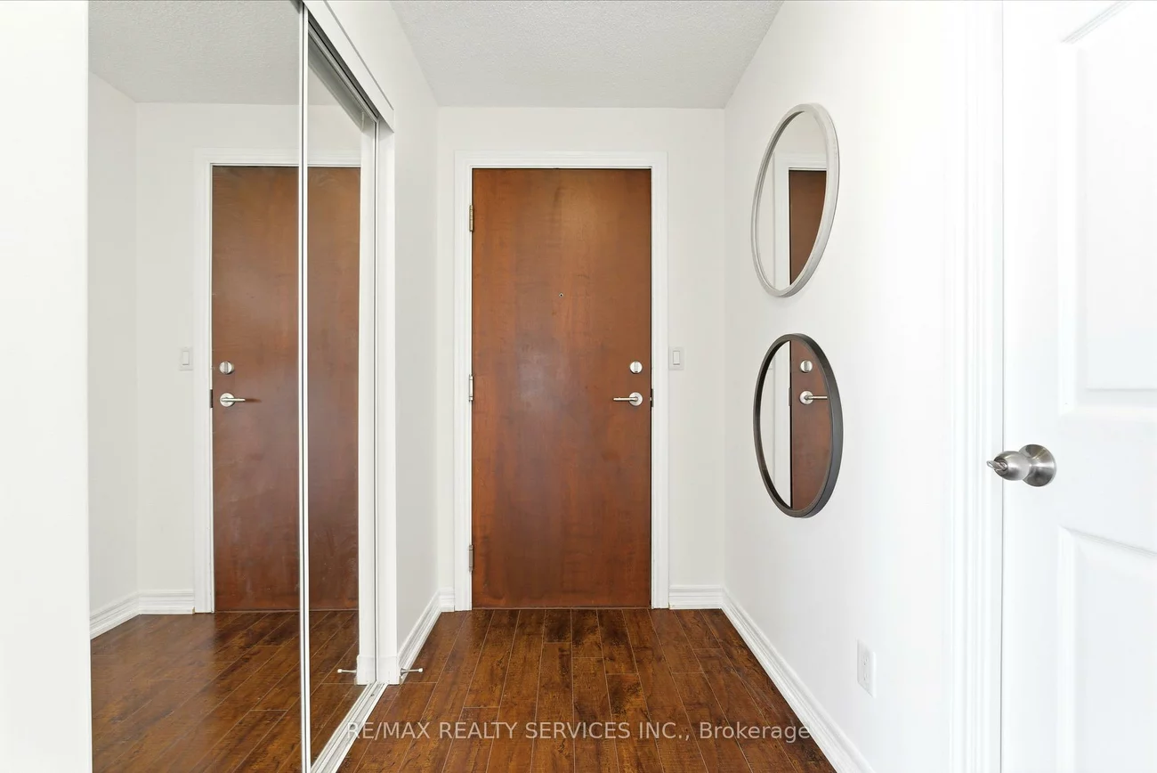 310, Burnhamthorpe, City Centre, Mississauga