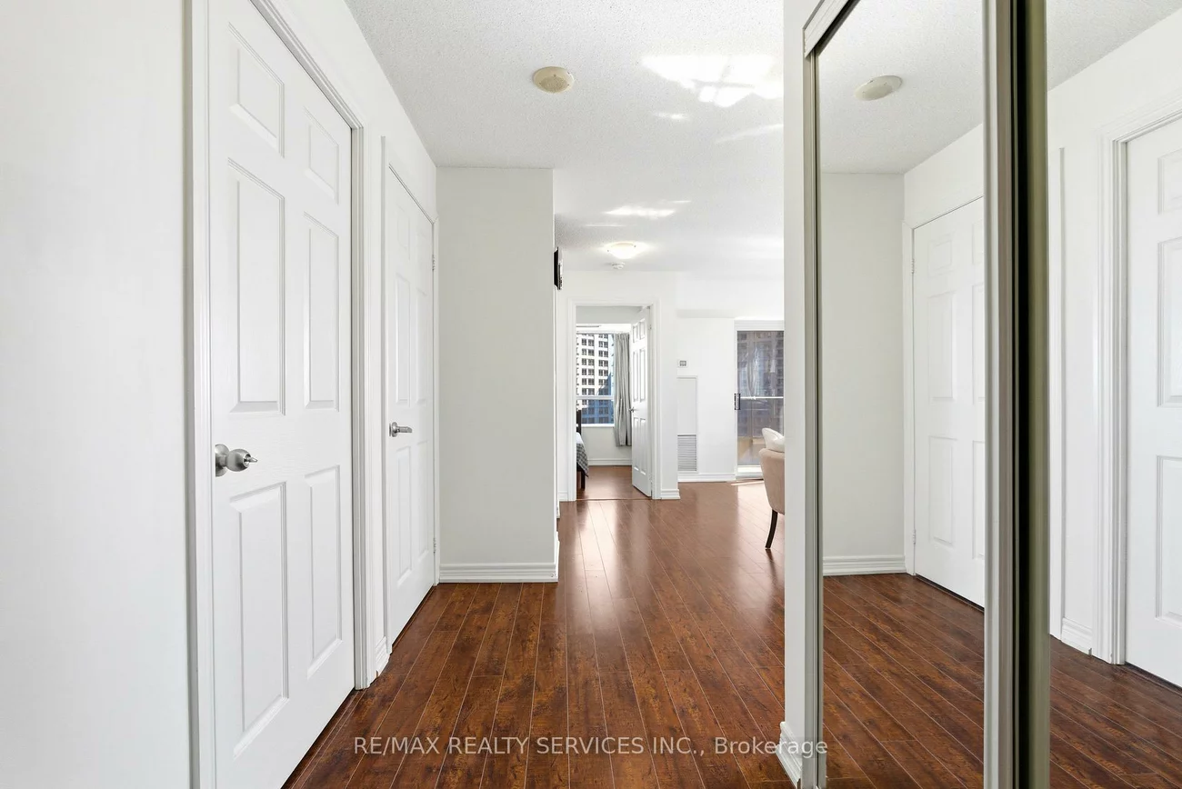 310, Burnhamthorpe, City Centre, Mississauga