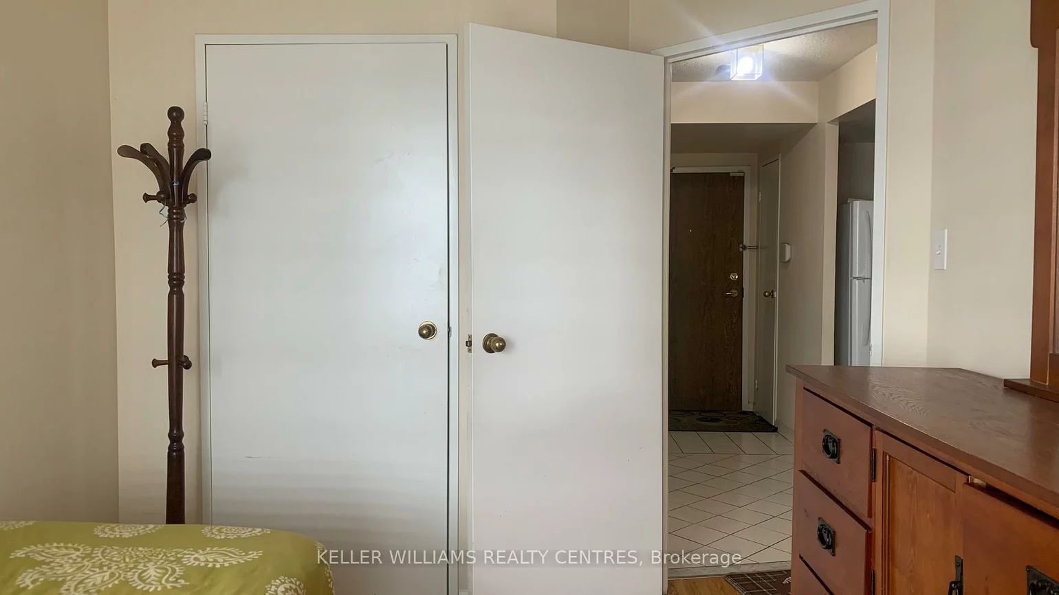 550, Webb, City Centre, Mississauga