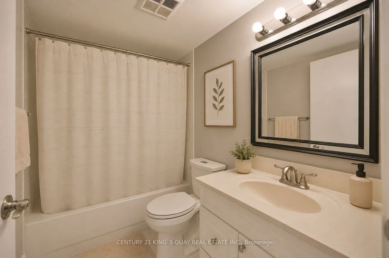 115, Hillcrest, Cooksville, Mississauga