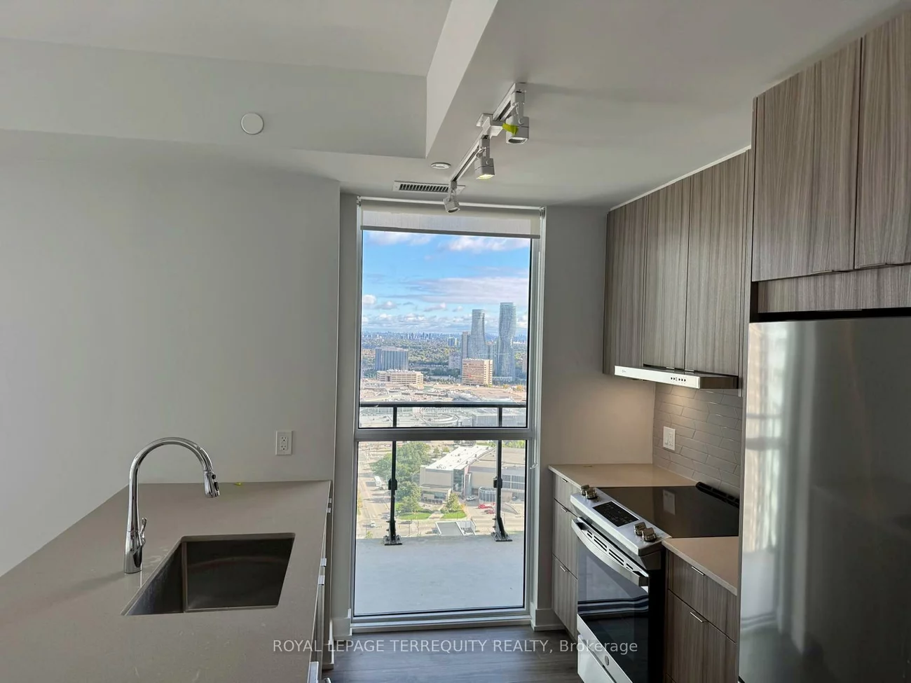 4130, Parkside Village, Creditview, Mississauga