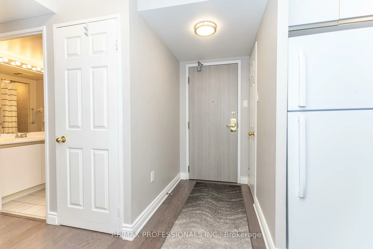 2177, Burnhamthorpe, Erin Mills, Mississauga