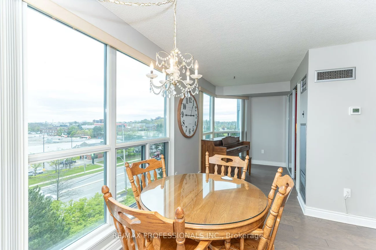 2177, Burnhamthorpe, Erin Mills, Mississauga