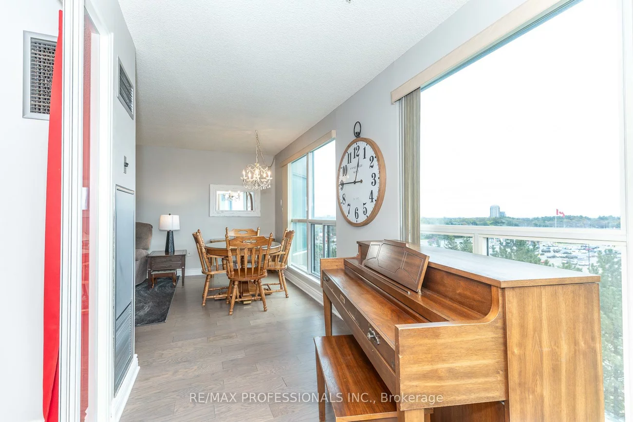 2177, Burnhamthorpe, Erin Mills, Mississauga