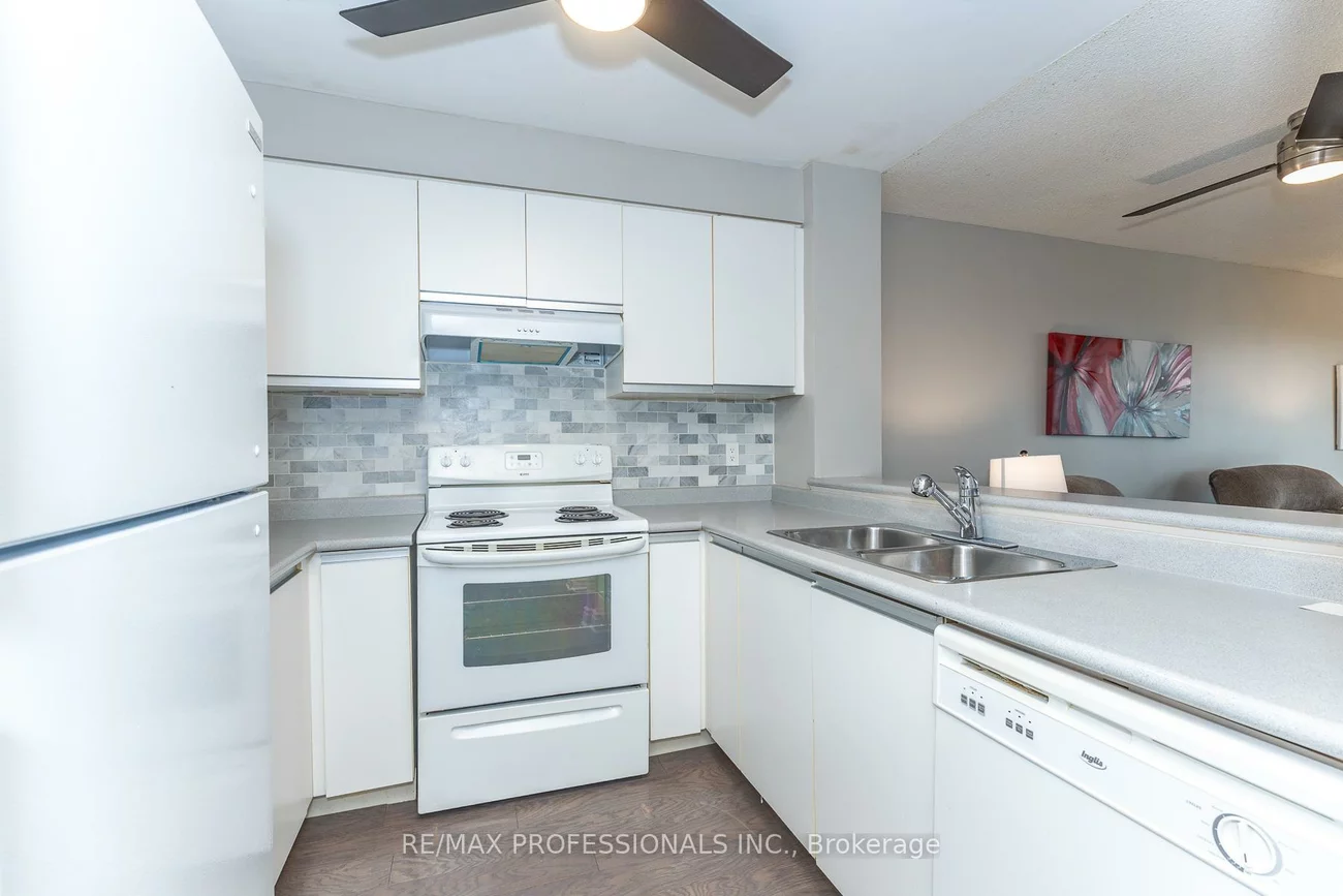 2177, Burnhamthorpe, Erin Mills, Mississauga