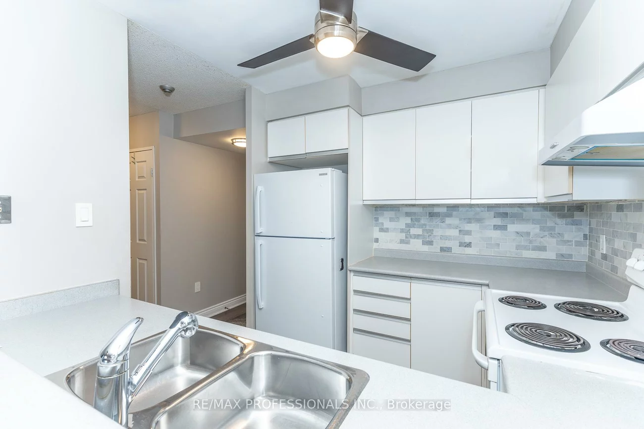 2177, Burnhamthorpe, Erin Mills, Mississauga