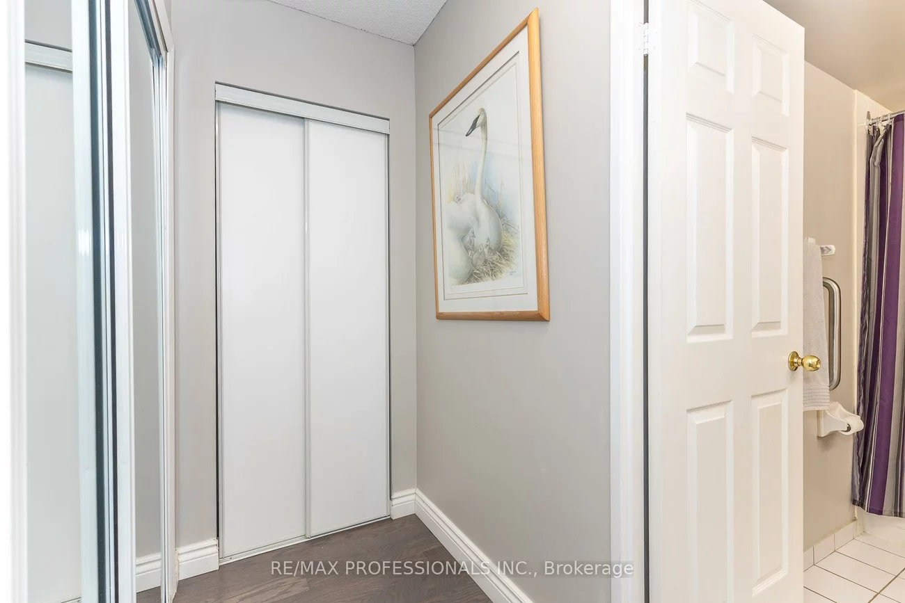 2177, Burnhamthorpe, Erin Mills, Mississauga