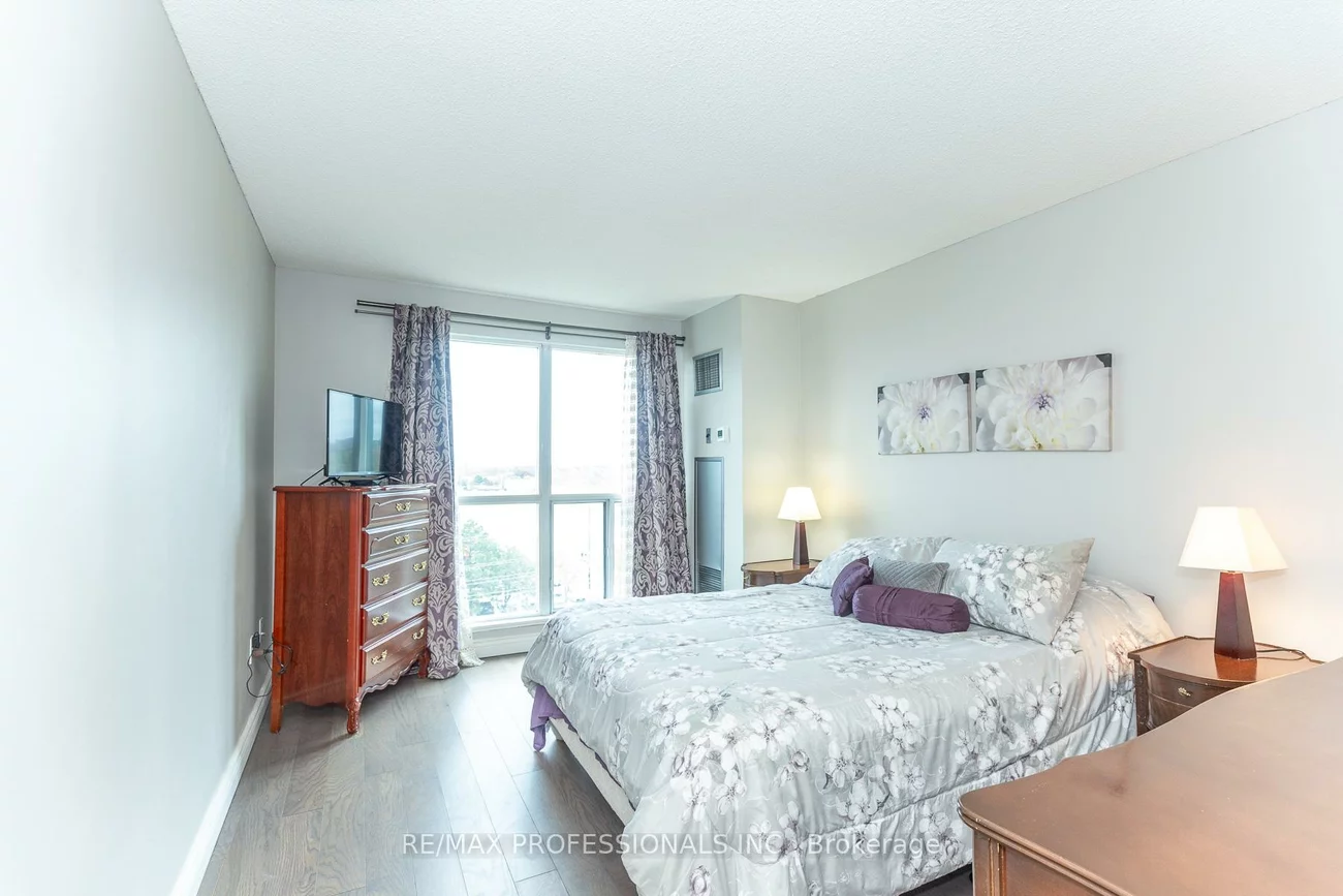 2177, Burnhamthorpe, Erin Mills, Mississauga