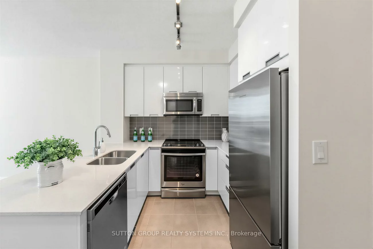 5025, Four Springs, Hurontario, Mississauga
