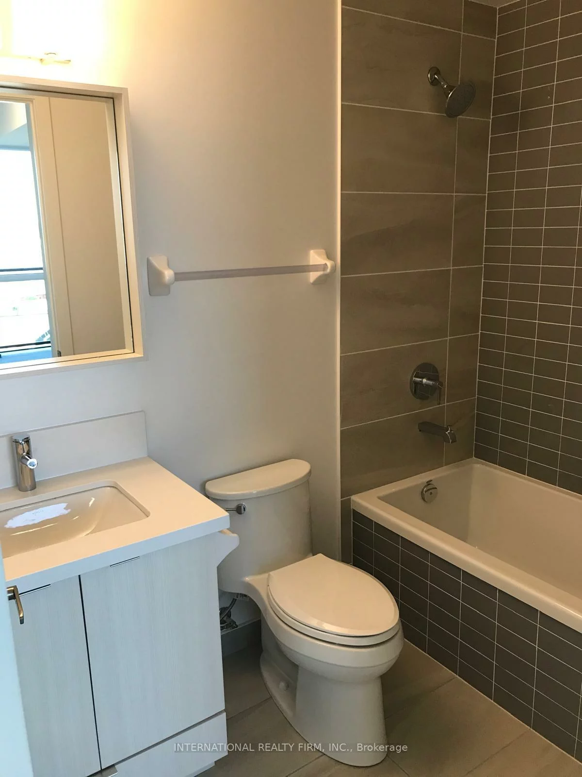 4677, Glen Erin, Central Erin Mills, Mississauga