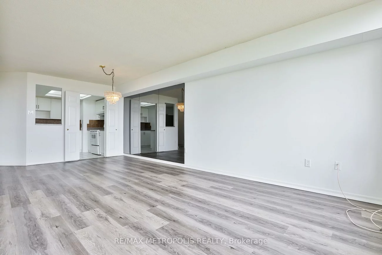 4470, Tucana, Hurontario, Mississauga