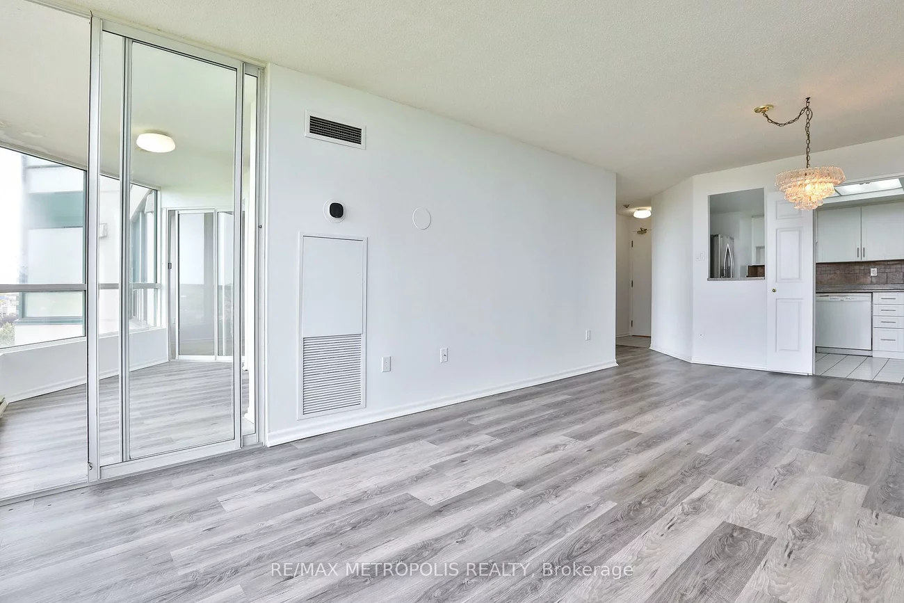 4470, Tucana, Hurontario, Mississauga