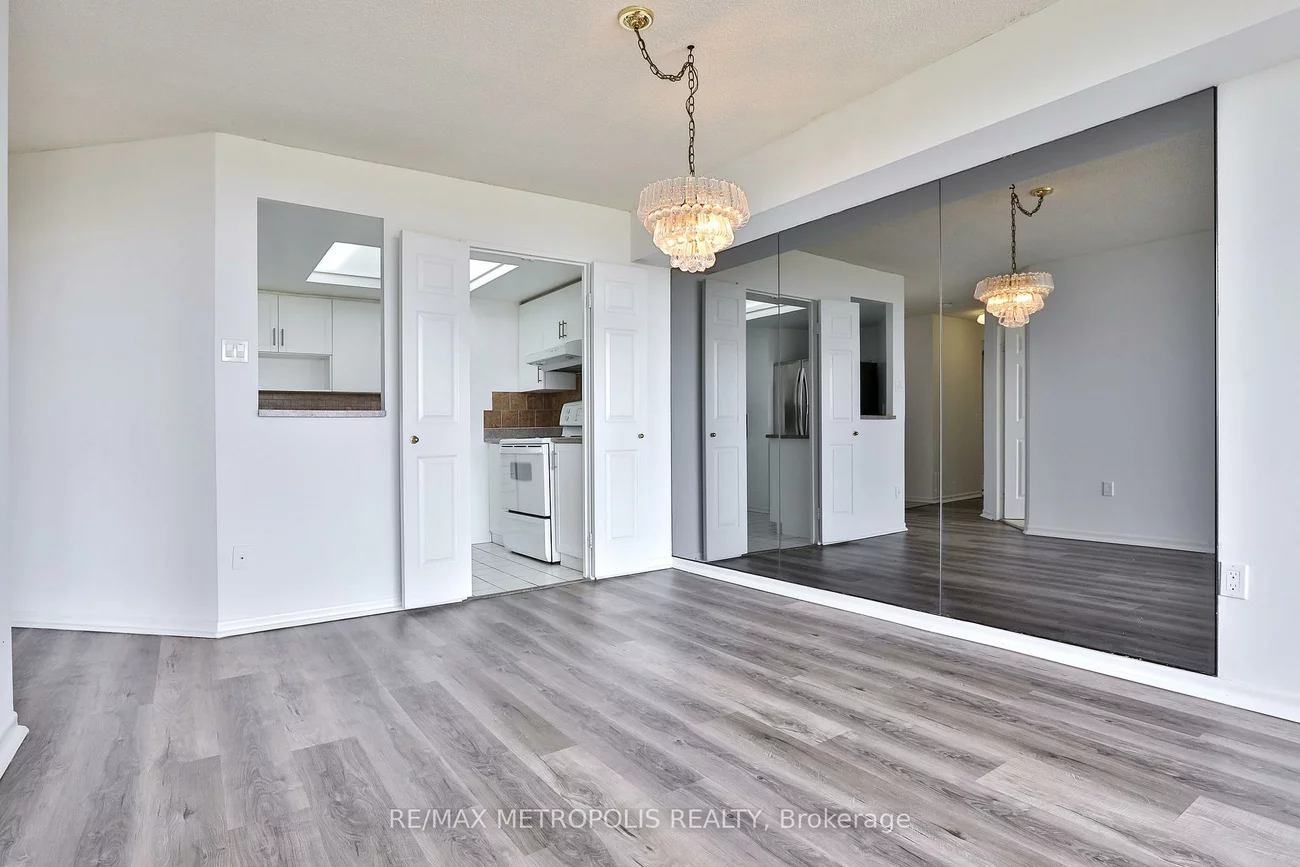4470, Tucana, Hurontario, Mississauga